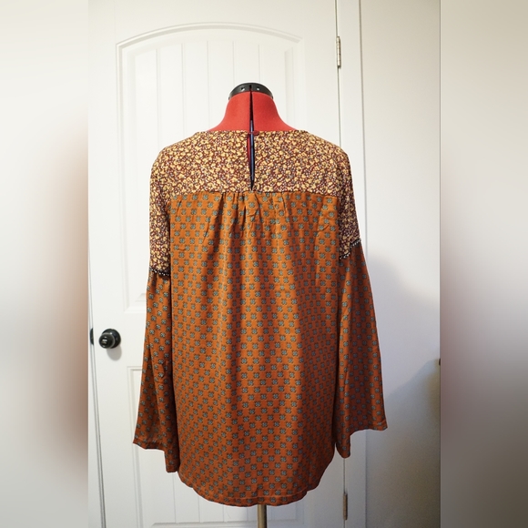 Boho patterned long sleeve blouse - Picture 3 of 5